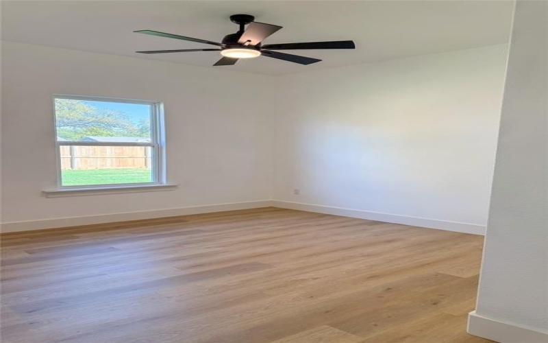 406 N Cleburne Whitney Road, Rio Vista, TX 76093, 3 Habitaciones Habitaciones , ,2 BañosBaños,Residential,En Venta,406 N Cleburne Whitney Road,0,21080836