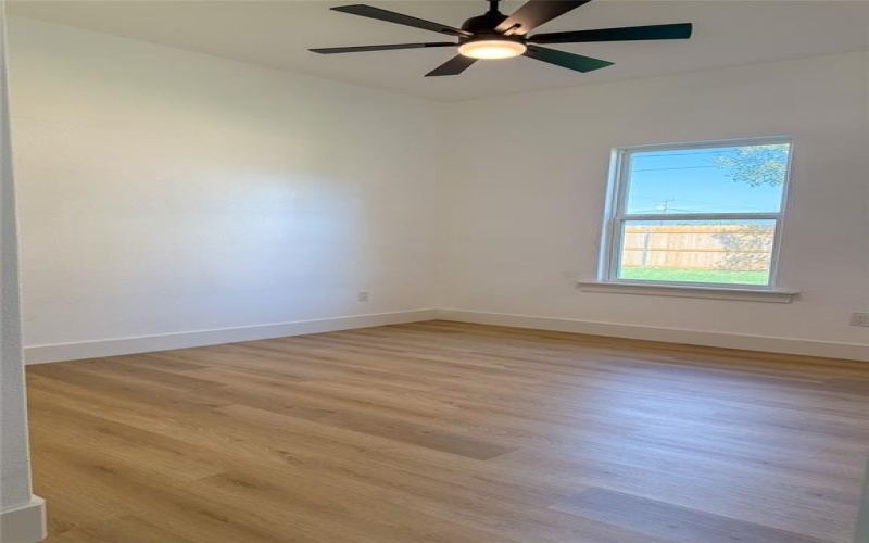 406 N Cleburne Whitney Road, Rio Vista, TX 76093, 3 Habitaciones Habitaciones , ,2 BañosBaños,Residential,En Venta,406 N Cleburne Whitney Road,0,21080836