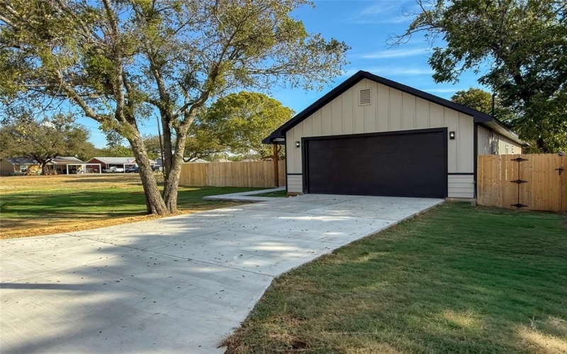 406 N Cleburne Whitney Road, Rio Vista, TX 76093, 3 Habitaciones Habitaciones , ,2 BañosBaños,Residential,En Venta,406 N Cleburne Whitney Road,0,21080836