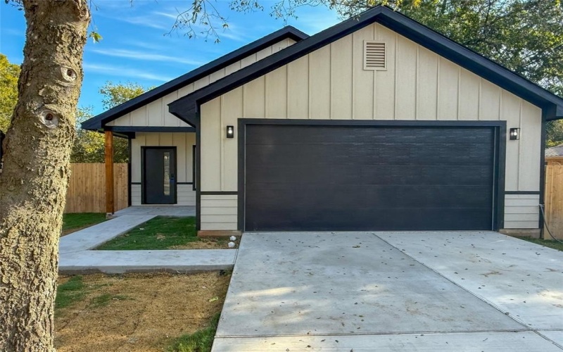 406 N Cleburne Whitney Road, Rio Vista, TX 76093, 3 Habitaciones Habitaciones , ,2 BañosBaños,Residential,En Venta,406 N Cleburne Whitney Road,0,21080836