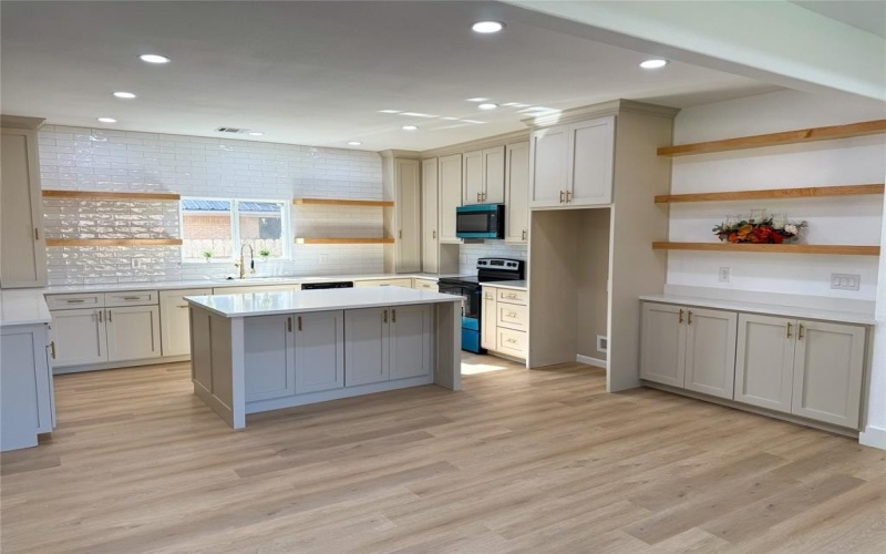 406 N Cleburne Whitney Road, Rio Vista, TX 76093, 3 Habitaciones Habitaciones , ,2 BañosBaños,Residential,En Venta,406 N Cleburne Whitney Road,0,21080836