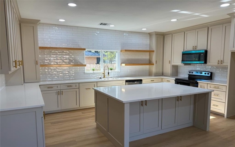 406 N Cleburne Whitney Road, Rio Vista, TX 76093, 3 Habitaciones Habitaciones , ,2 BañosBaños,Residential,En Venta,406 N Cleburne Whitney Road,0,21080836