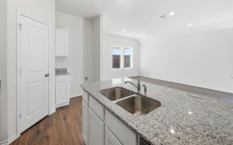 750 Tiger Lily Way, Pilot Point, TX 76258, 3 Habitaciones Habitaciones , ,2 BañosBaños,Residential,En Venta,750 Tiger Lily Way,0,21082512