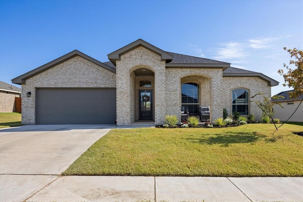 124 Mesa Drive, Glen Rose, TX 76043, 3 Bedrooms Bedrooms, ,2 BathroomsBathrooms,Residential,For Sale,124 Mesa Drive,0,21082613