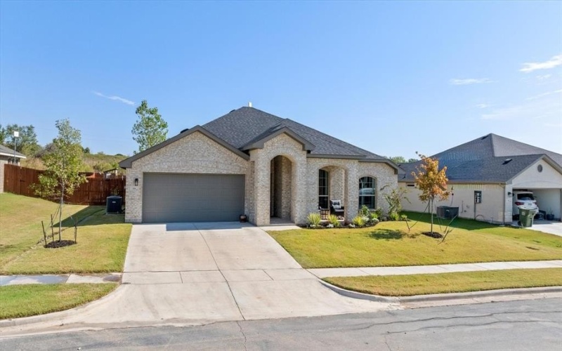 124 Mesa Drive, Glen Rose, TX 76043, 3 Bedrooms Bedrooms, ,2 BathroomsBathrooms,Residential,For Sale,124 Mesa Drive,0,21082613