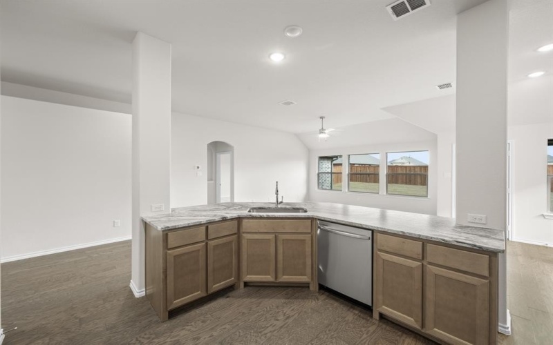 7716 Oakmeade Street, Joshua, TX 76058, 3 Habitaciones Habitaciones , ,2 BañosBaños,Residential,En Venta,7716 Oakmeade Street,0,21082623