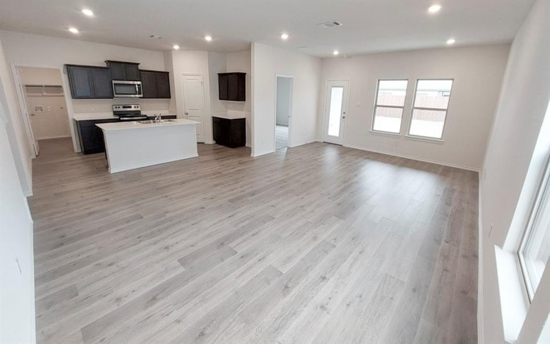 821 Lantana Lane, Pilot Point, TX 76258, 4 Bedrooms Bedrooms, ,2 BathroomsBathrooms,Residential,For Sale,821 Lantana Lane,0,21081361