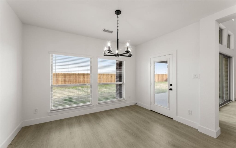 804 Hidden Lakes Drive, DeSoto, TX 75115, 5 Habitaciones Habitaciones , ,3 BañosBaños,Residential,En Venta,804 Hidden Lakes Drive,0,21081661