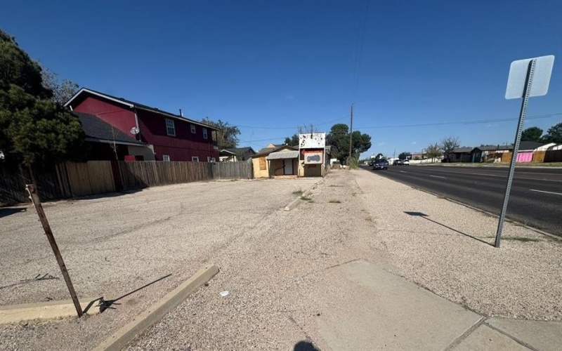 1310 W 8th Street, Odessa, TX 79763, ,Land,For Sale,1310 W 8th Street,0,21081827