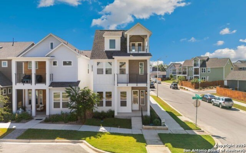895 N Academy, New Braunfels, TX 78130, 4 Bedrooms Bedrooms, ,3 BathroomsBathrooms,Residential,For Sale,895 N Academy,0,1914265