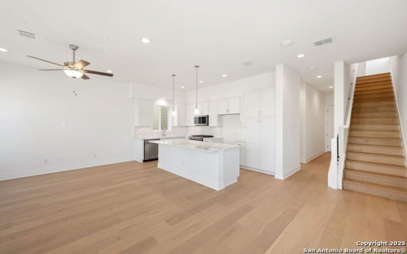 895 N Academy, New Braunfels, TX 78130, 4 Bedrooms Bedrooms, ,3 BathroomsBathrooms,Residential,For Sale,895 N Academy,0,1914265