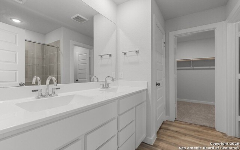 10735 Fairchild Way, San Antonio, TX 78109, 4 Habitaciones Habitaciones , ,2 BañosBaños,Residential,En Venta,10735 Fairchild Way,0,1914285