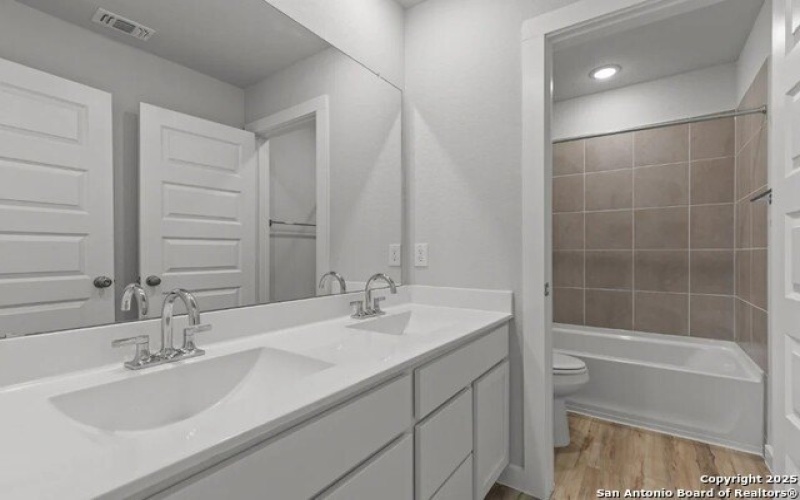 10735 Fairchild Way, San Antonio, TX 78109, 4 Habitaciones Habitaciones , ,2 BañosBaños,Residential,En Venta,10735 Fairchild Way,0,1914285