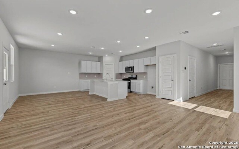 10735 Fairchild Way, San Antonio, TX 78109, 4 Habitaciones Habitaciones , ,2 BañosBaños,Residential,En Venta,10735 Fairchild Way,0,1914285