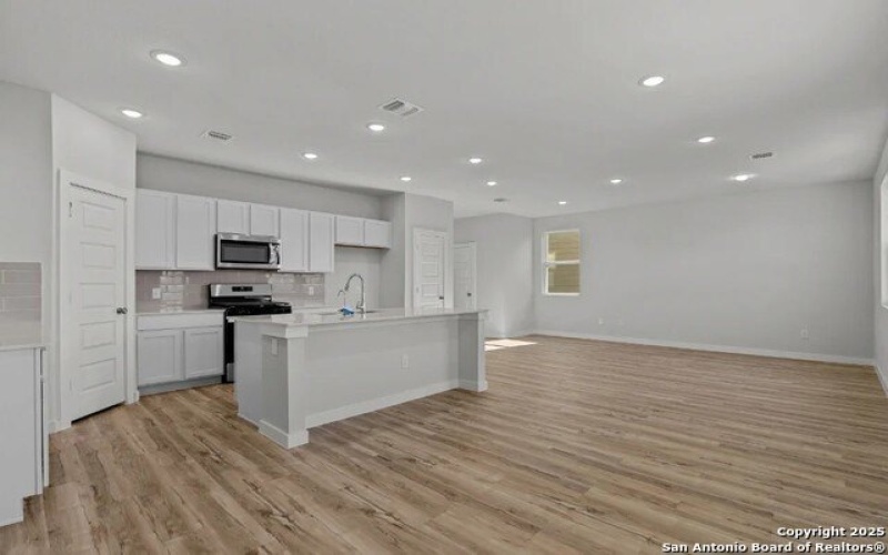 10735 Fairchild Way, San Antonio, TX 78109, 4 Habitaciones Habitaciones , ,2 BañosBaños,Residential,En Venta,10735 Fairchild Way,0,1914285