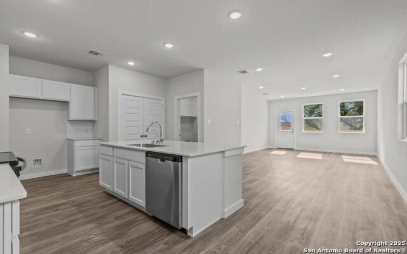 10802 Fairchild Way, San Antonio, TX 78109, 4 Habitaciones Habitaciones , ,2 BañosBaños,Residential,En Venta,10802 Fairchild Way,0,1914309