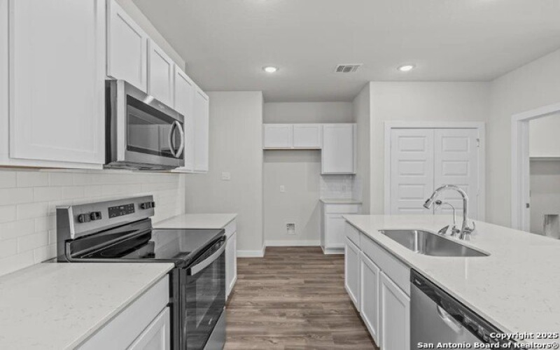 10802 Fairchild Way, San Antonio, TX 78109, 4 Habitaciones Habitaciones , ,2 BañosBaños,Residential,En Venta,10802 Fairchild Way,0,1914309