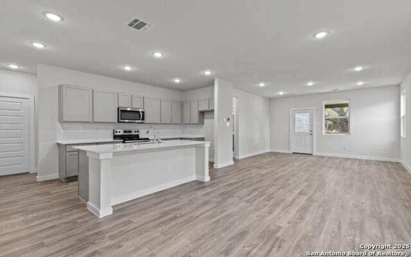 9019 Sand Dune Vis, San Antonio, TX 78222, 4 Bedrooms Bedrooms, ,2 BathroomsBathrooms,Residential,For Sale,9019 Sand Dune Vis,0,1914338