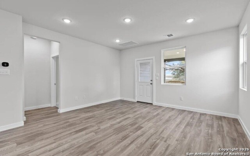 9019 Sand Dune Vis, San Antonio, TX 78222, 4 Bedrooms Bedrooms, ,2 BathroomsBathrooms,Residential,For Sale,9019 Sand Dune Vis,0,1914338