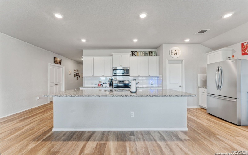 2946 Daisy Meadow, New Braunfels, TX 78130, 4 Habitaciones Habitaciones , ,3 BañosBaños,Residential,En Venta,2946 Daisy Meadow,0,1913863