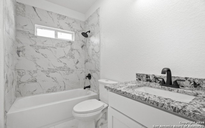 1080 Greenhill Dr, Canyon Lake, TX 78133, 3 Habitaciones Habitaciones , ,2 BañosBaños,Residential,En Venta,1080 Greenhill Dr,0,1914095