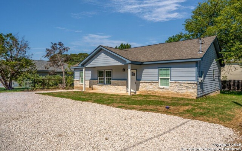 1080 Greenhill Dr, Canyon Lake, TX 78133, 3 Habitaciones Habitaciones , ,2 BañosBaños,Residential,En Venta,1080 Greenhill Dr,0,1914095