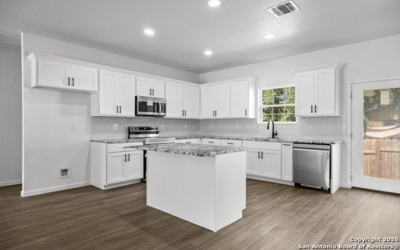 1080 Greenhill Dr, Canyon Lake, TX 78133, 3 Habitaciones Habitaciones , ,2 BañosBaños,Residential,En Venta,1080 Greenhill Dr,0,1914095