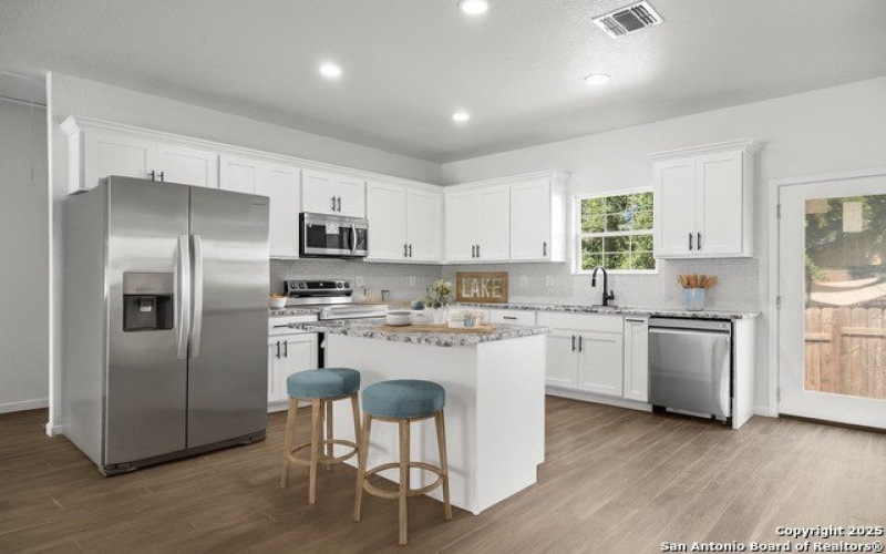 1080 Greenhill Dr, Canyon Lake, TX 78133, 3 Habitaciones Habitaciones , ,2 BañosBaños,Residential,En Venta,1080 Greenhill Dr,0,1914095