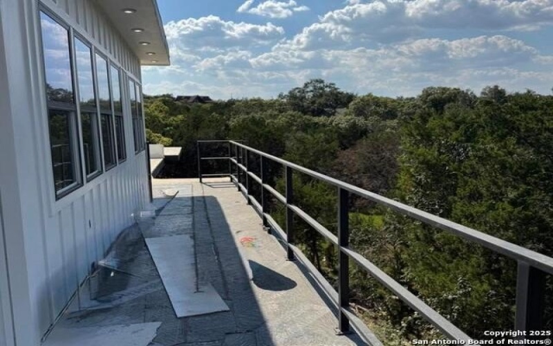 196 Watts, Canyon Lake, TX 78133, 5 Bedrooms Bedrooms, ,3 BathroomsBathrooms,Residential,For Sale,196 Watts,0,1914151