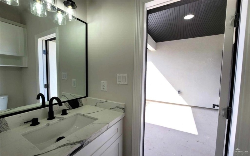 2900 E Palo Blanco Street, Hidalgo, TX 78557, 3 Habitaciones Habitaciones , ,2 BañosBaños,Residential,En Venta,2900 E Palo Blanco Street,452439