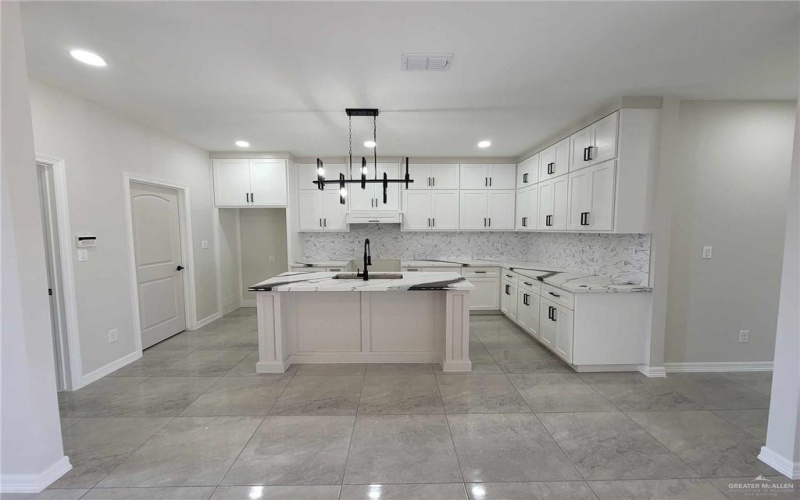 2900 E Palo Blanco Street, Hidalgo, TX 78557, 3 Habitaciones Habitaciones , ,2 BañosBaños,Residential,En Venta,2900 E Palo Blanco Street,452439