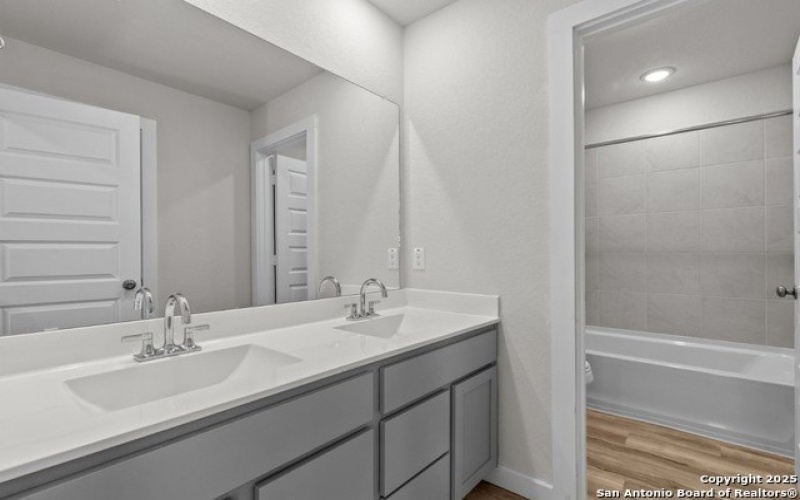 15550 Doublecreek Dr, San Antonio, TX 78253, 5 Habitaciones Habitaciones , ,3 BañosBaños,Residential,En Venta,15550 Doublecreek Dr,0,1914192