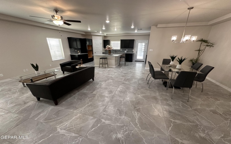 733 PASEO DEL AGUA Street, Horizon City, TX 79928, 3 Habitaciones Habitaciones , ,Residential,En Venta,733 PASEO DEL AGUA Street,0,931865