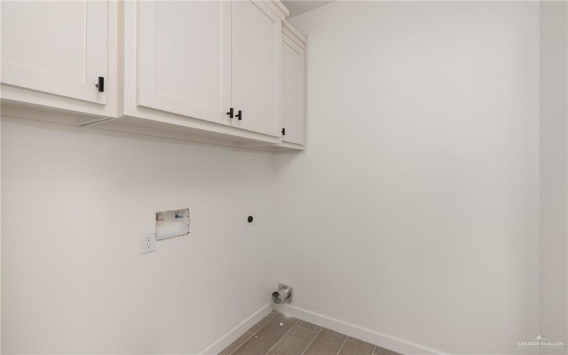 4125 Carol Lane, Edinburg, TX 78542, 3 Bedrooms Bedrooms, ,2 BathroomsBathrooms,Residential,For Sale,4125 Carol Lane,0,478021