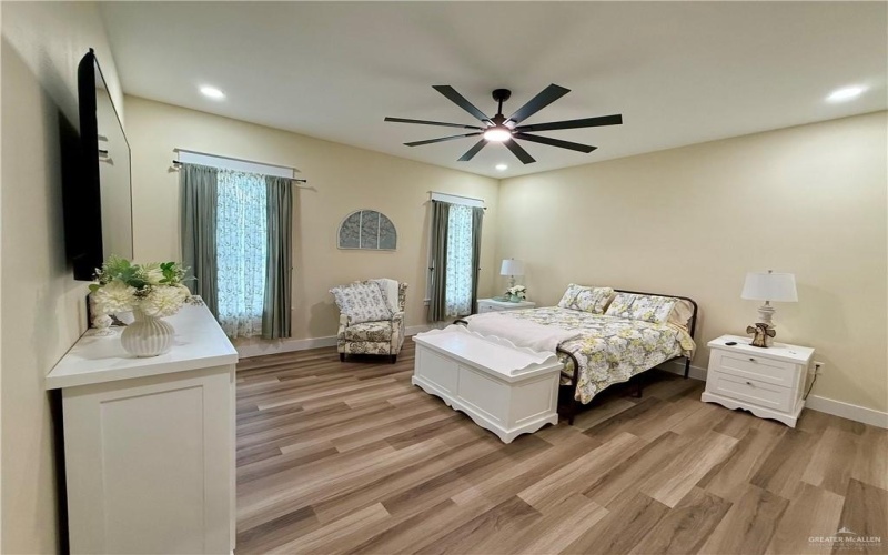 2700 Olmitos Avenue, San Juan, TX 78589, 3 Habitaciones Habitaciones , ,2 BañosBaños,Residential,En Venta,2700 Olmitos Avenue,0,482770