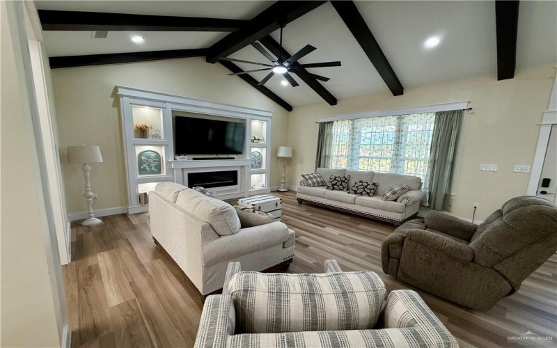 2700 Olmitos Avenue, San Juan, TX 78589, 3 Habitaciones Habitaciones , ,2 BañosBaños,Residential,En Venta,2700 Olmitos Avenue,0,482770