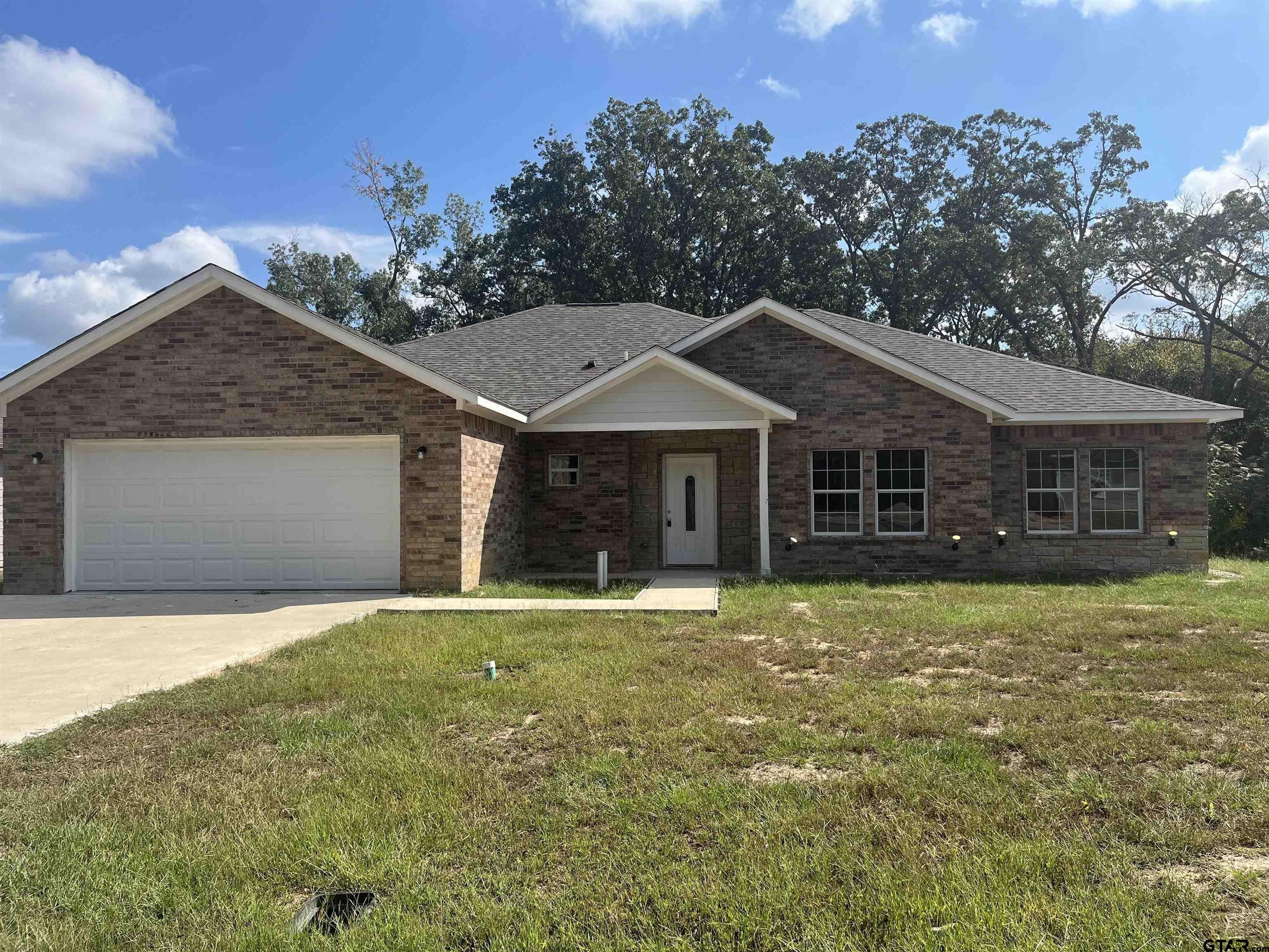 229 S Quille, Mt Pleasant, TX 75455, 4 Bedrooms Bedrooms, ,2 BathroomsBathrooms,Residential,For Sale,229 S Quille,0,25015123