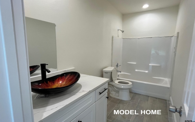 229 S Quille, Mt Pleasant, TX 75455, 4 Bedrooms Bedrooms, ,2 BathroomsBathrooms,Residential,For Sale,229 S Quille,0,25015123