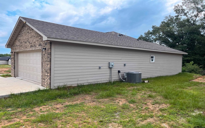 229 S Quille, Mt Pleasant, TX 75455, 4 Bedrooms Bedrooms, ,2 BathroomsBathrooms,Residential,For Sale,229 S Quille,0,25015123