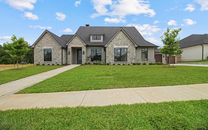 3312 FOREST COURT, Tyler, TX 75703, 4 Bedrooms Bedrooms, ,5 BathroomsBathrooms,Residential,For Sale,3312 FOREST COURT,0,25015133