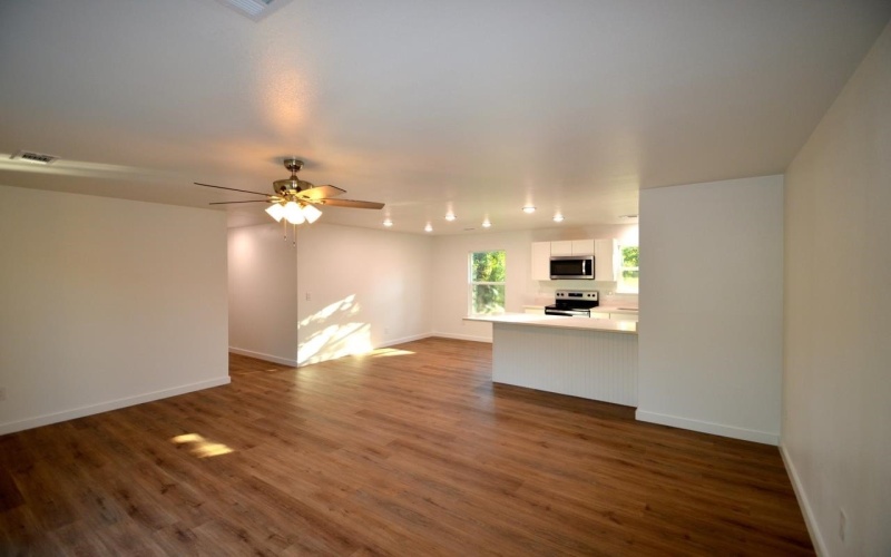 1653 Navajo Trail, Kingsland, TX 78639, 4 Habitaciones Habitaciones , ,2 BañosBaños,Residential,En Venta,1653 Navajo Trail,0,175340