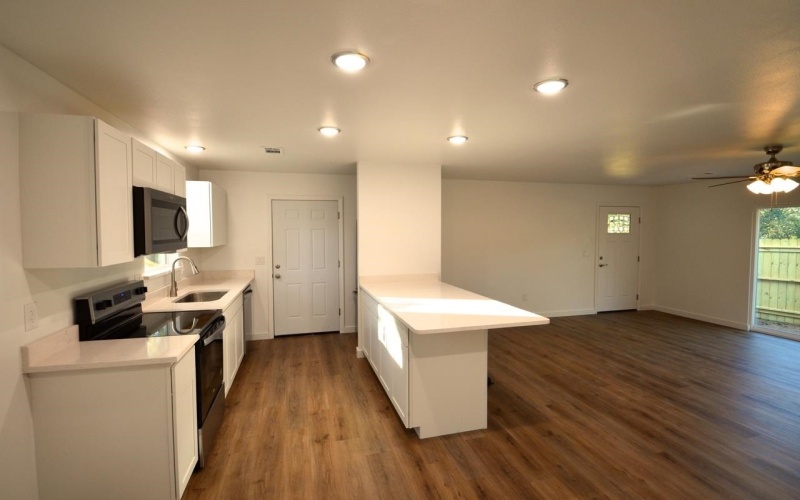 1653 Navajo Trail, Kingsland, TX 78639, 4 Habitaciones Habitaciones , ,2 BañosBaños,Residential,En Venta,1653 Navajo Trail,0,175340