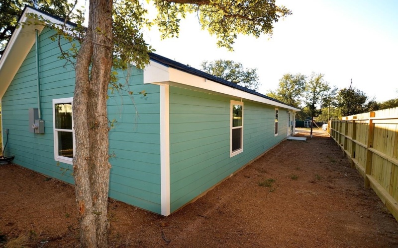 1653 Navajo Trail, Kingsland, TX 78639, 4 Habitaciones Habitaciones , ,2 BañosBaños,Residential,En Venta,1653 Navajo Trail,0,175340