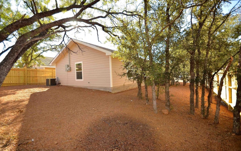 1517 Navajo Trail, Kingsland, TX 78639, 3 Habitaciones Habitaciones , ,2 BañosBaños,Residential,En Venta,1517 Navajo Trail,0,175342