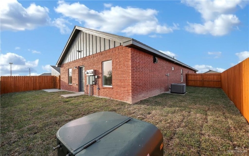 703 Pedro Street, Mission, TX 78572, ,Residential Multi Family,En Venta,703 Pedro Street,452921