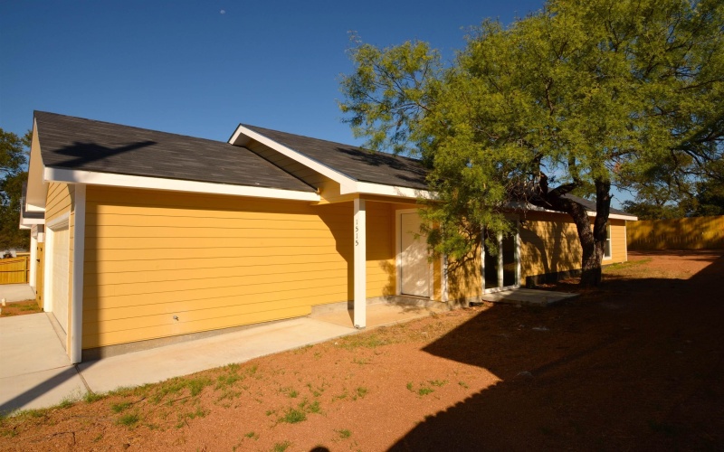 1515 Navajo Trail, Kingsland, TX 78639, 3 Habitaciones Habitaciones , ,2 BañosBaños,Residential,En Venta,1515 Navajo Trail,0,175343