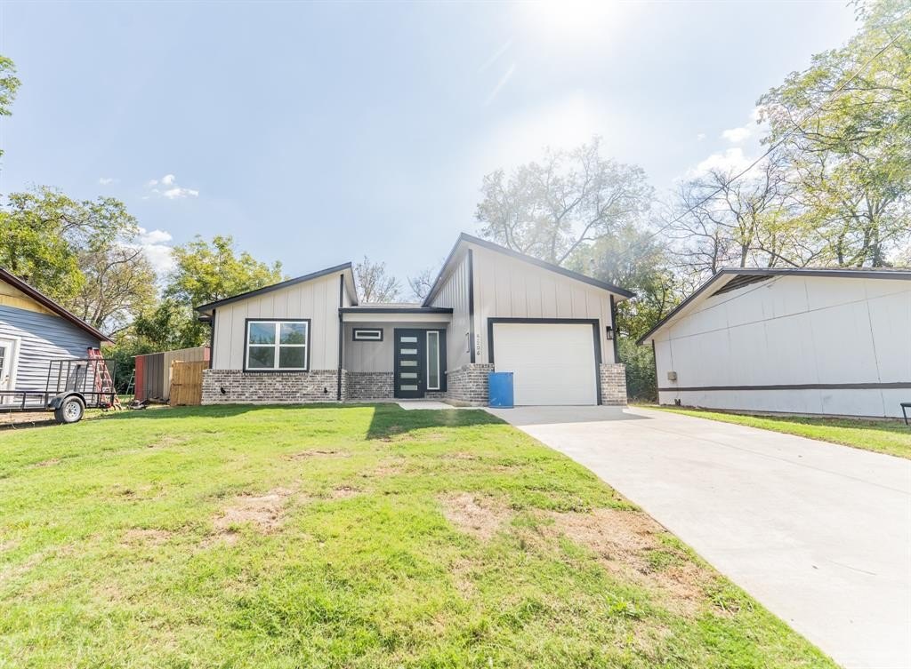 206 Ross Street W, Sulphur Springs, TX 75482, 3 Bedrooms Bedrooms, ,2 BathroomsBathrooms,Residential,For Sale,206 Ross Street W,0,21082124