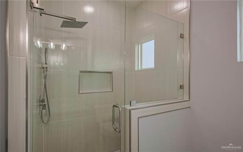 3000 E Tamarindo Avenue, Hidalgo, TX 78557, 3 Bedrooms Bedrooms, ,2 BathroomsBathrooms,Residential,For Sale,3000 E Tamarindo Avenue,453079