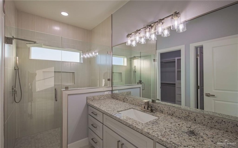 3000 E Tamarindo Avenue, Hidalgo, TX 78557, 3 Bedrooms Bedrooms, ,2 BathroomsBathrooms,Residential,For Sale,3000 E Tamarindo Avenue,453079