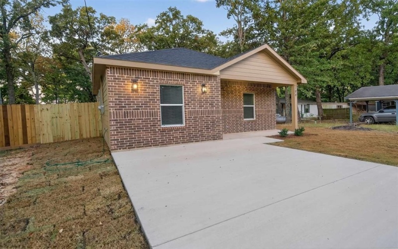 106 Comanche Drive, Mabank, TX 75156, 3 Bedrooms Bedrooms, ,2 BathroomsBathrooms,Residential,For Sale,106 Comanche Drive,0,21080183
